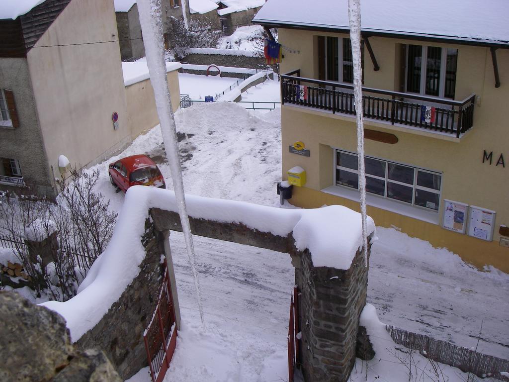 La Maison Bleue La Cabanasse Zewnętrze zdjęcie